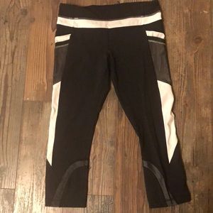 Lululemon cropped workout pants